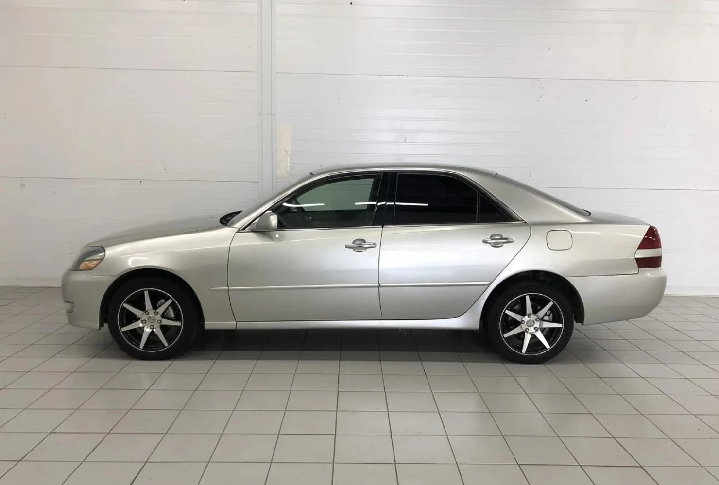 Toyota Mark II, 2001