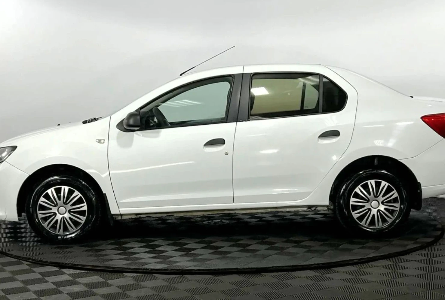 Renault Logan, 2014