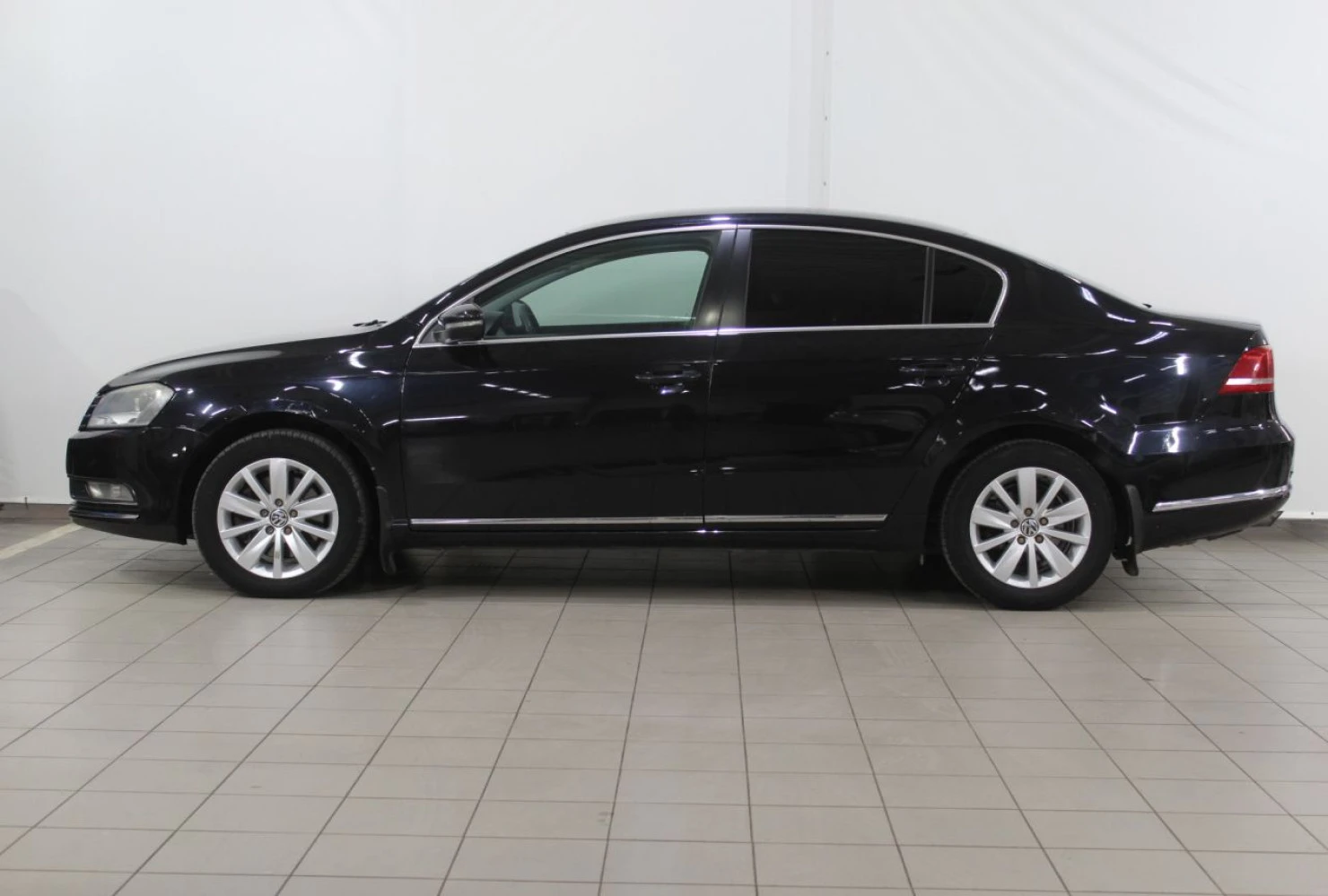 Volkswagen Passat, 2011