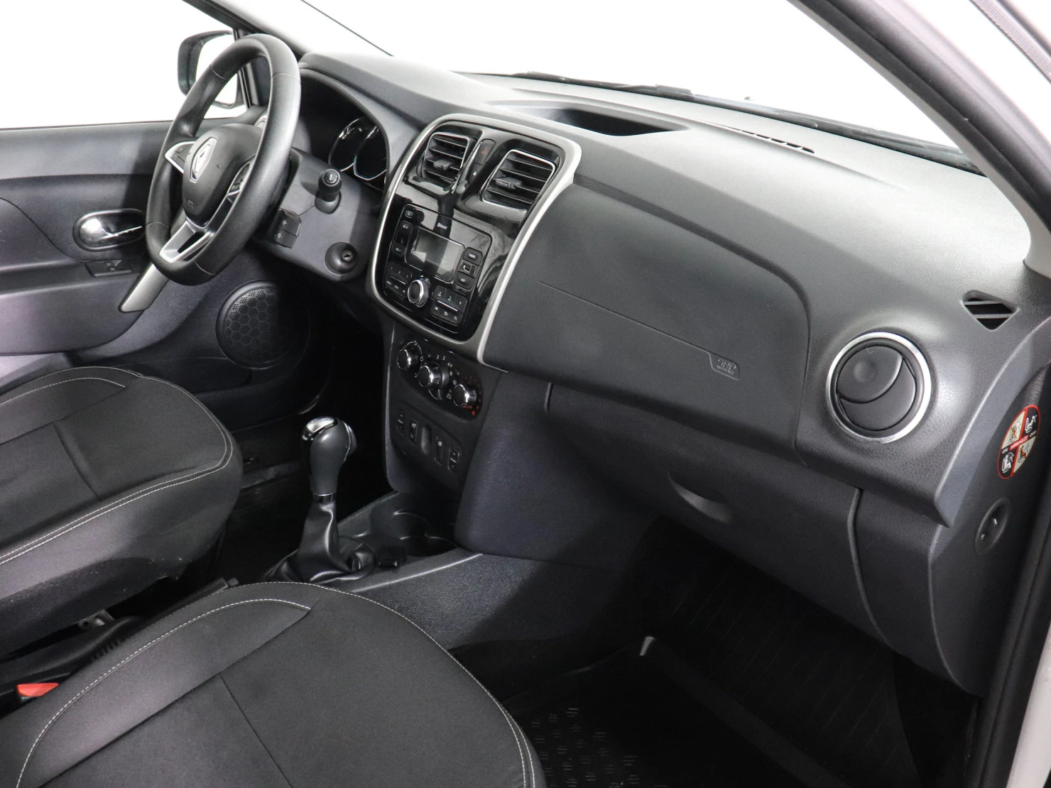 Renault Logan, 2019
