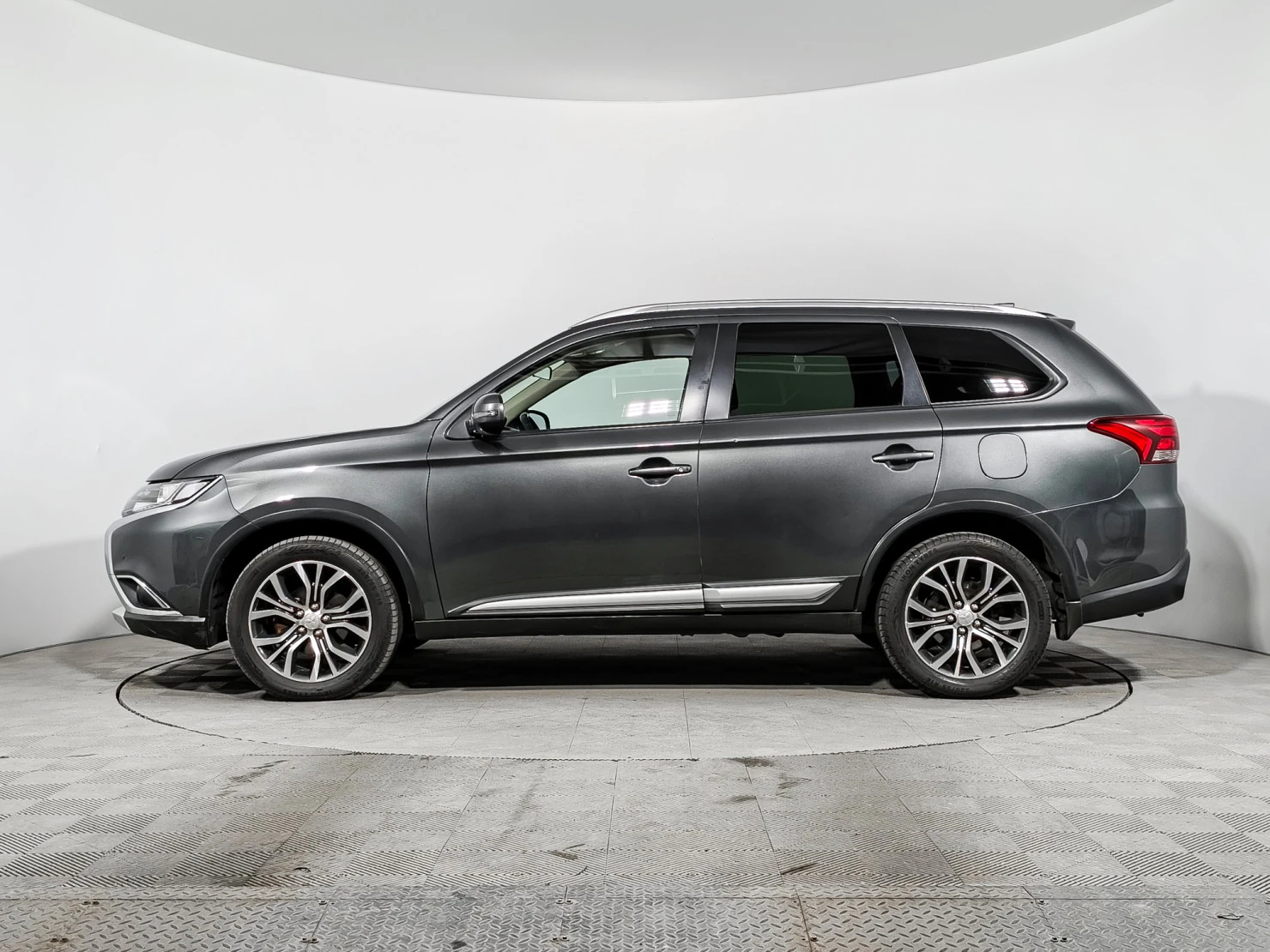 Mitsubishi OUTLANDER, 2017