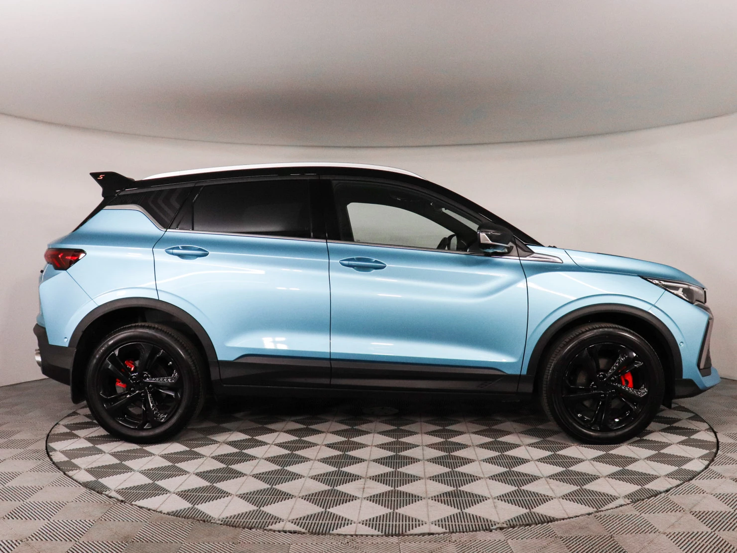 Geely Coolray, 2024