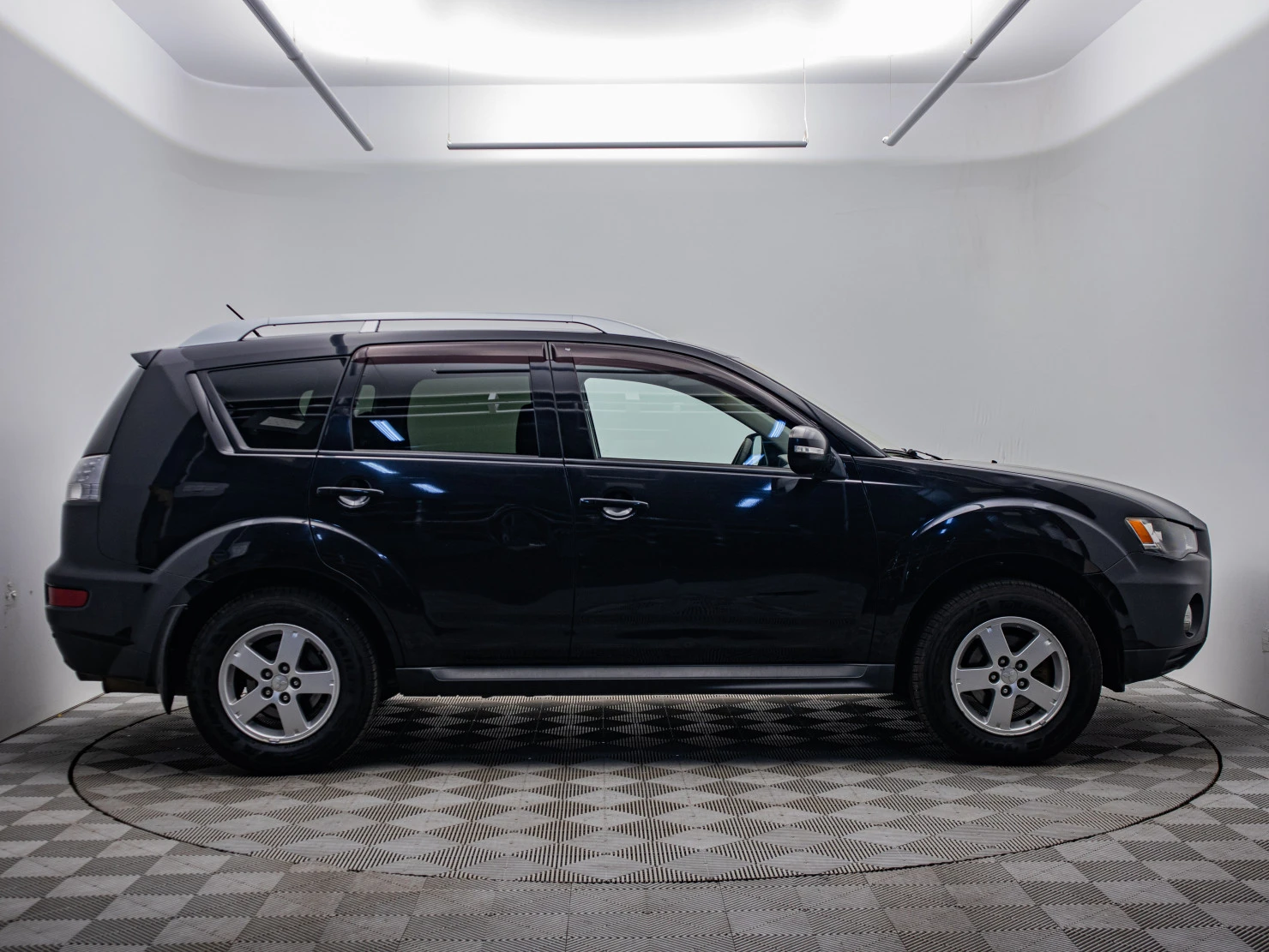 Mitsubishi OUTLANDER, 2010