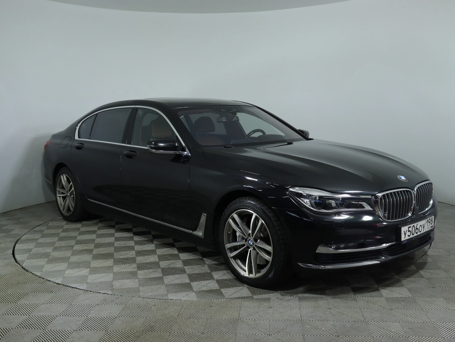 BMW 7 серии, 2016