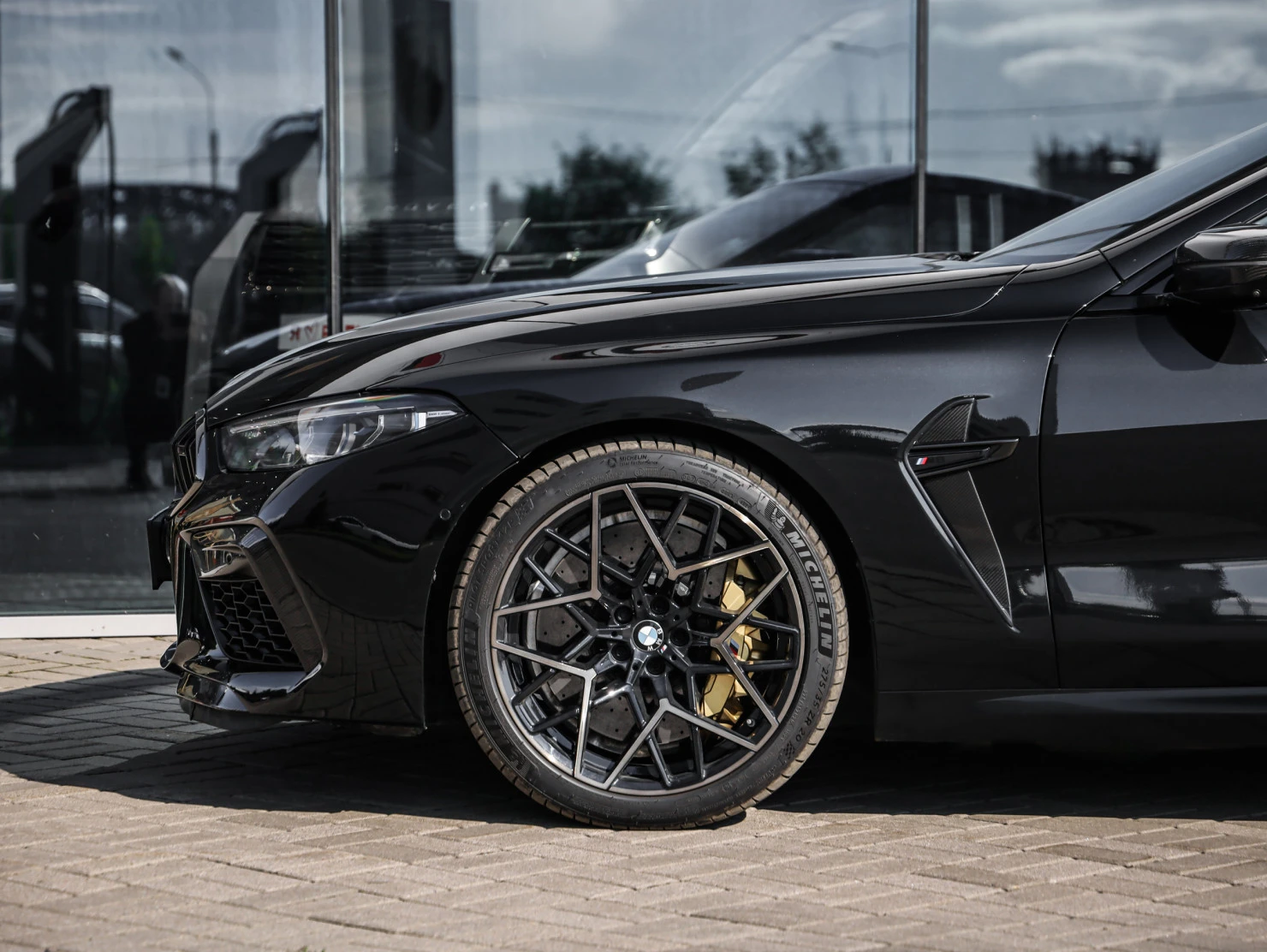 BMW M8, 2023