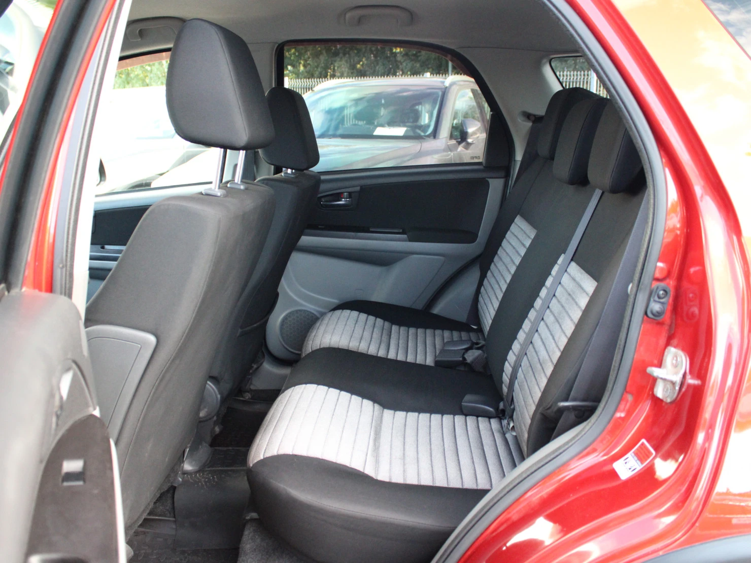 Suzuki SX4, 2010