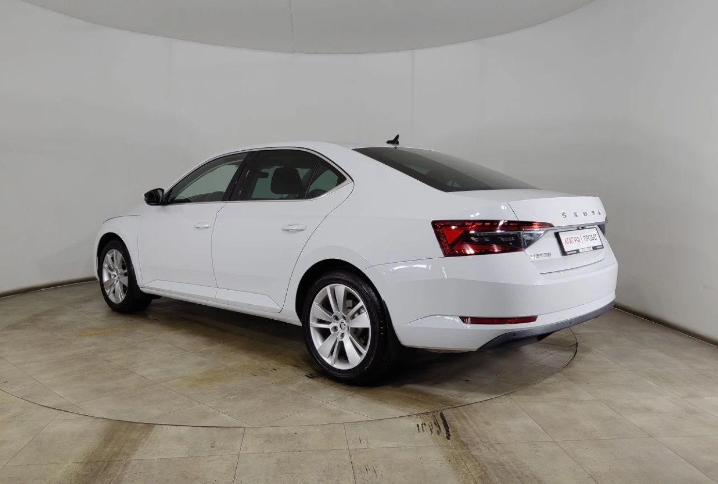 ŠKODA SUPERB, 2019