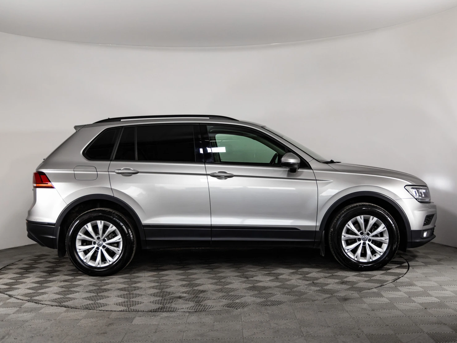 Volkswagen Tiguan, 2020