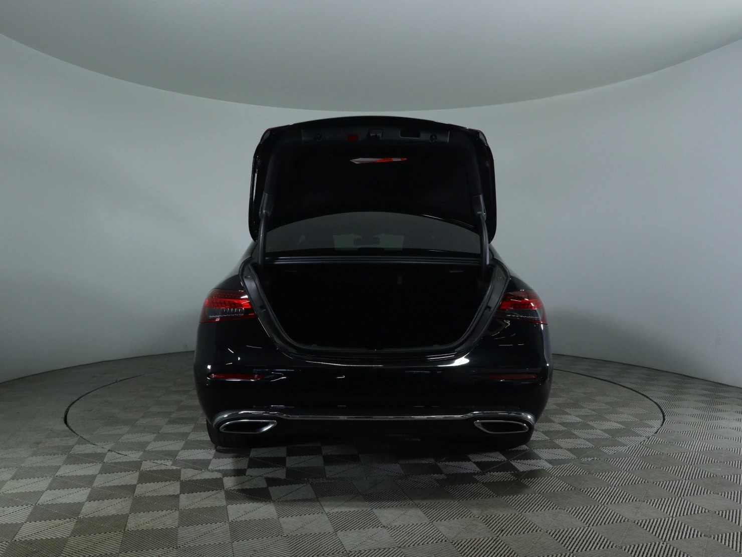 Mercedes-Benz E-Класс, 2020