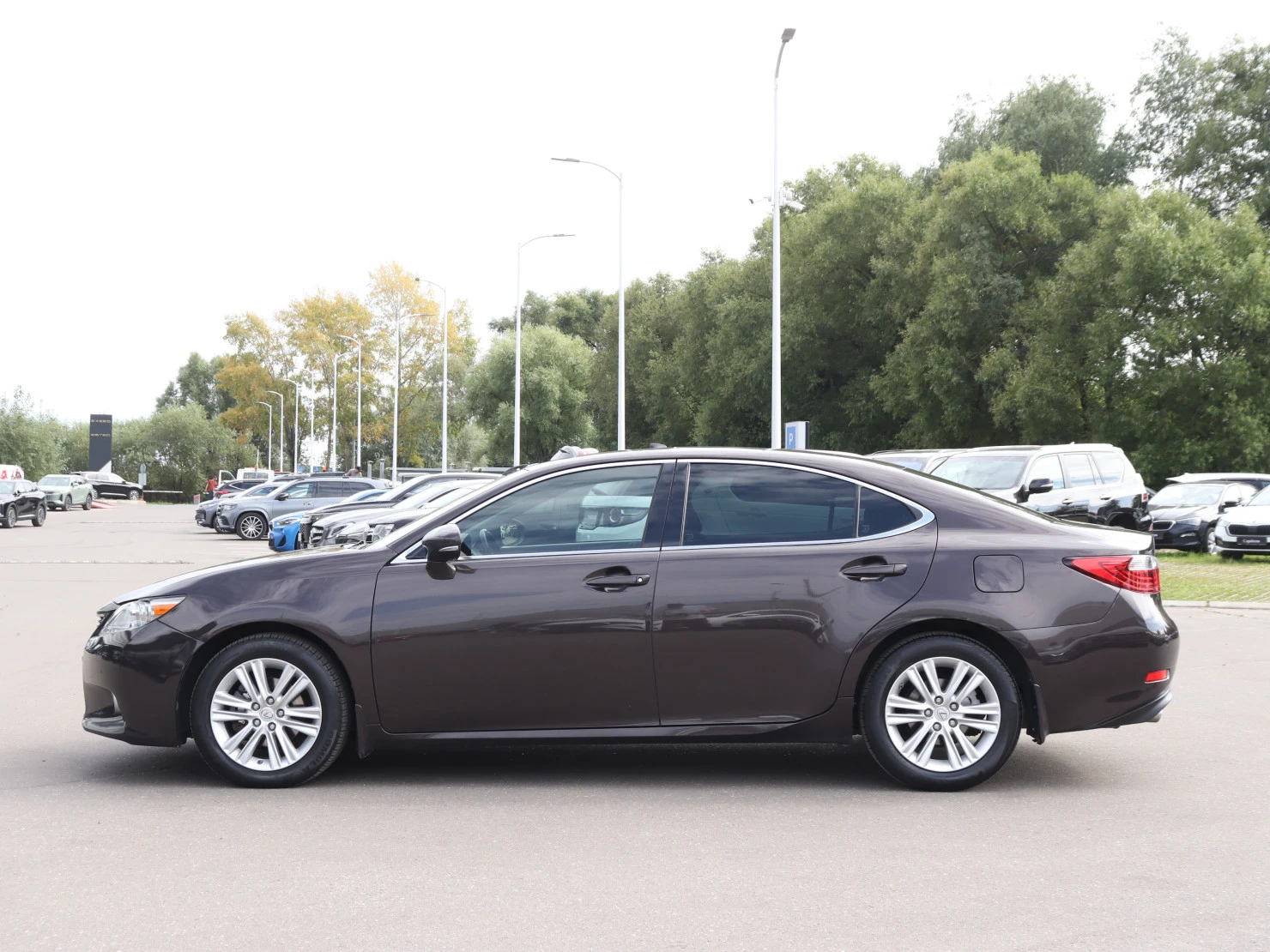 Lexus ES, 2015