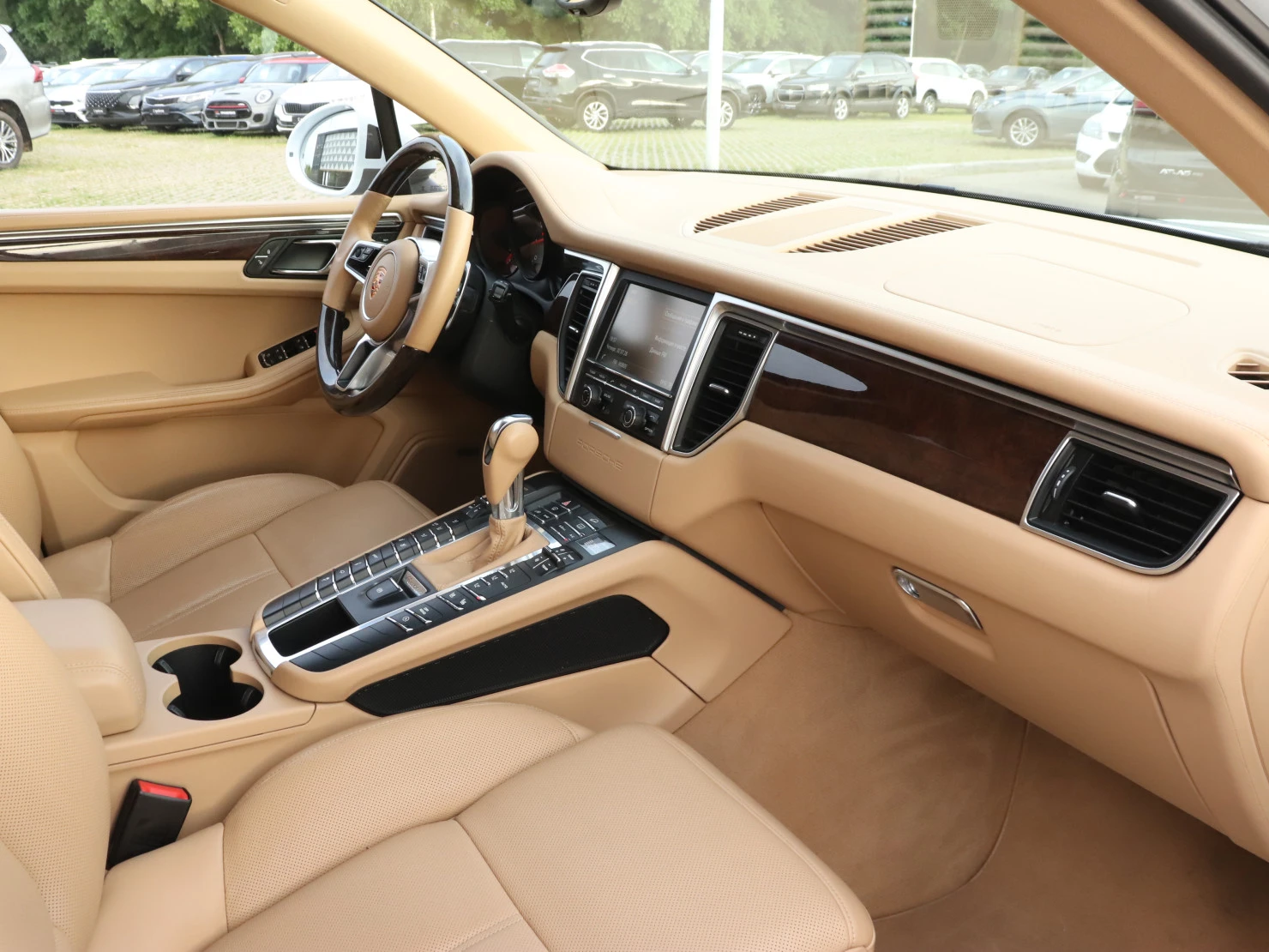 Porsche Macan, 2014