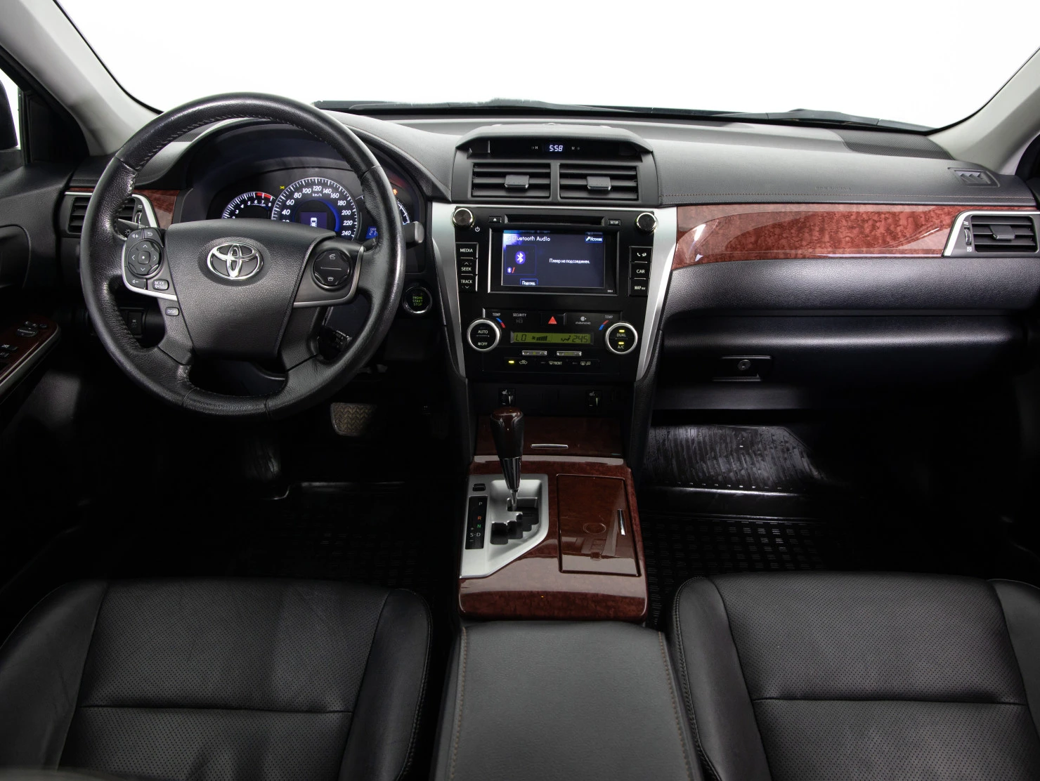 Toyota Camry, 2014