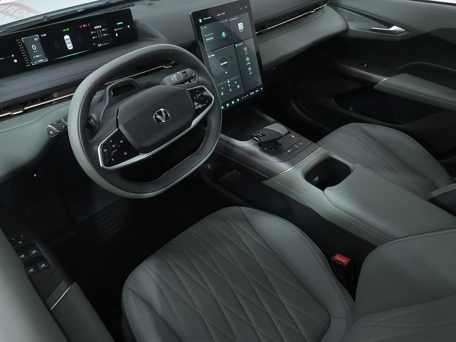 Changan Lamore, 2023