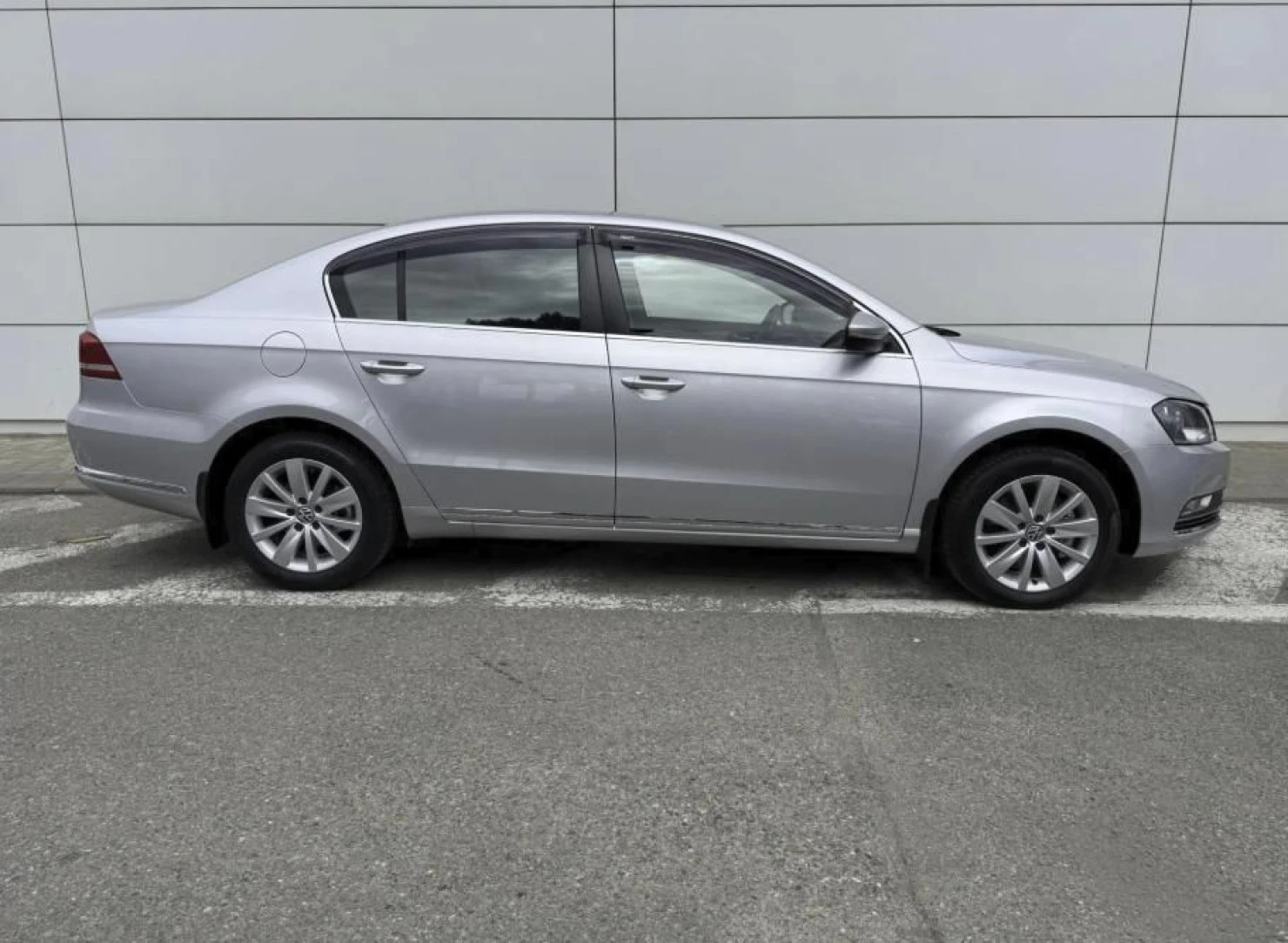 Volkswagen Passat, 2011