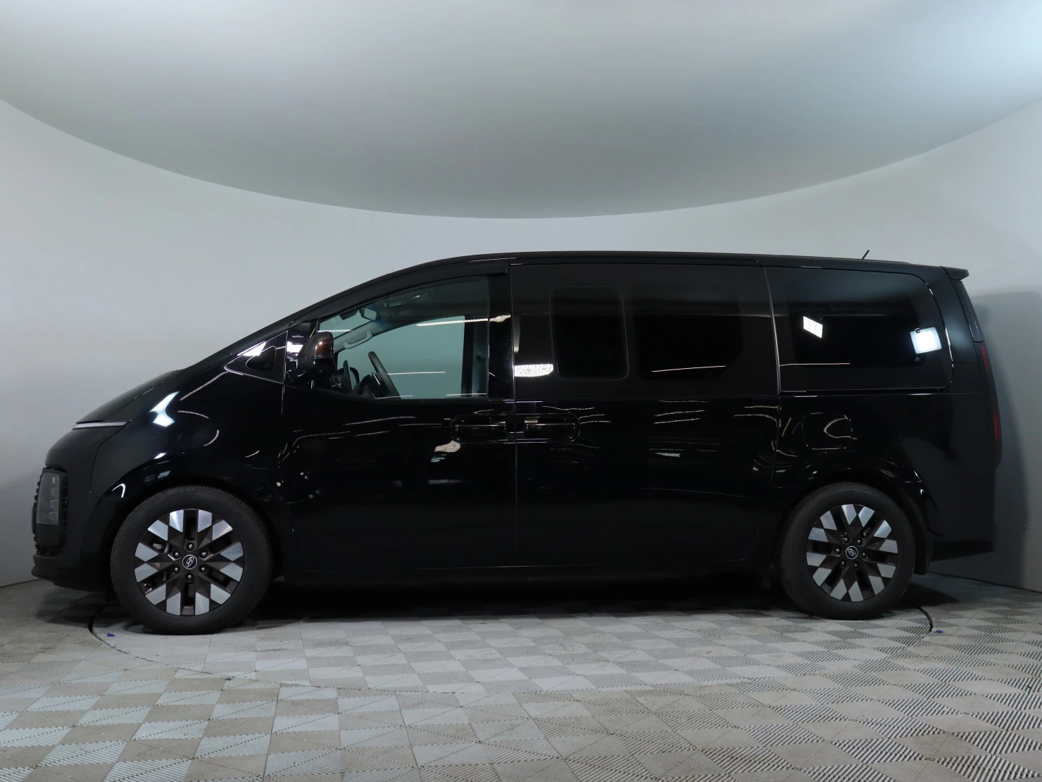 Hyundai Staria, 2021
