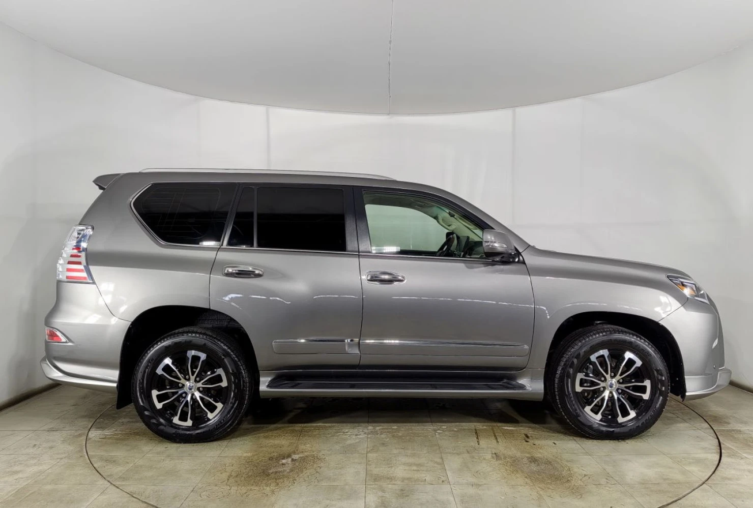 Lexus GX, 2010