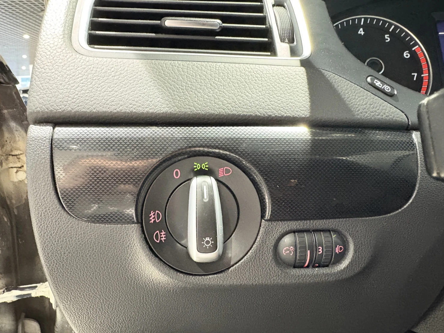 Volkswagen Jetta, 2012