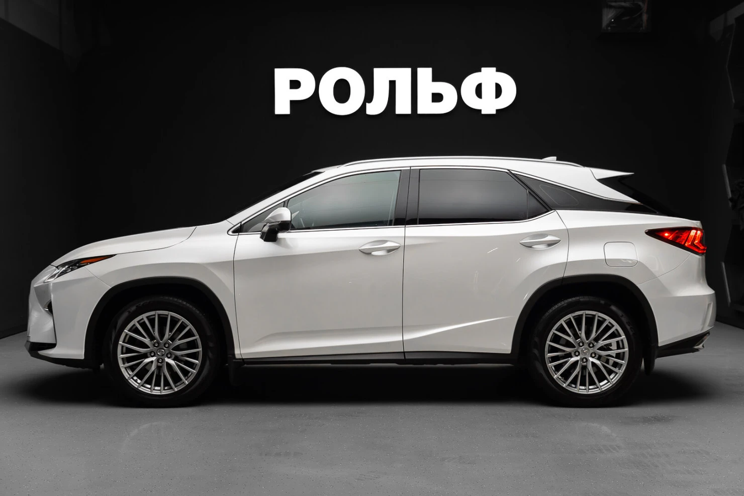 Lexus RX, 2016