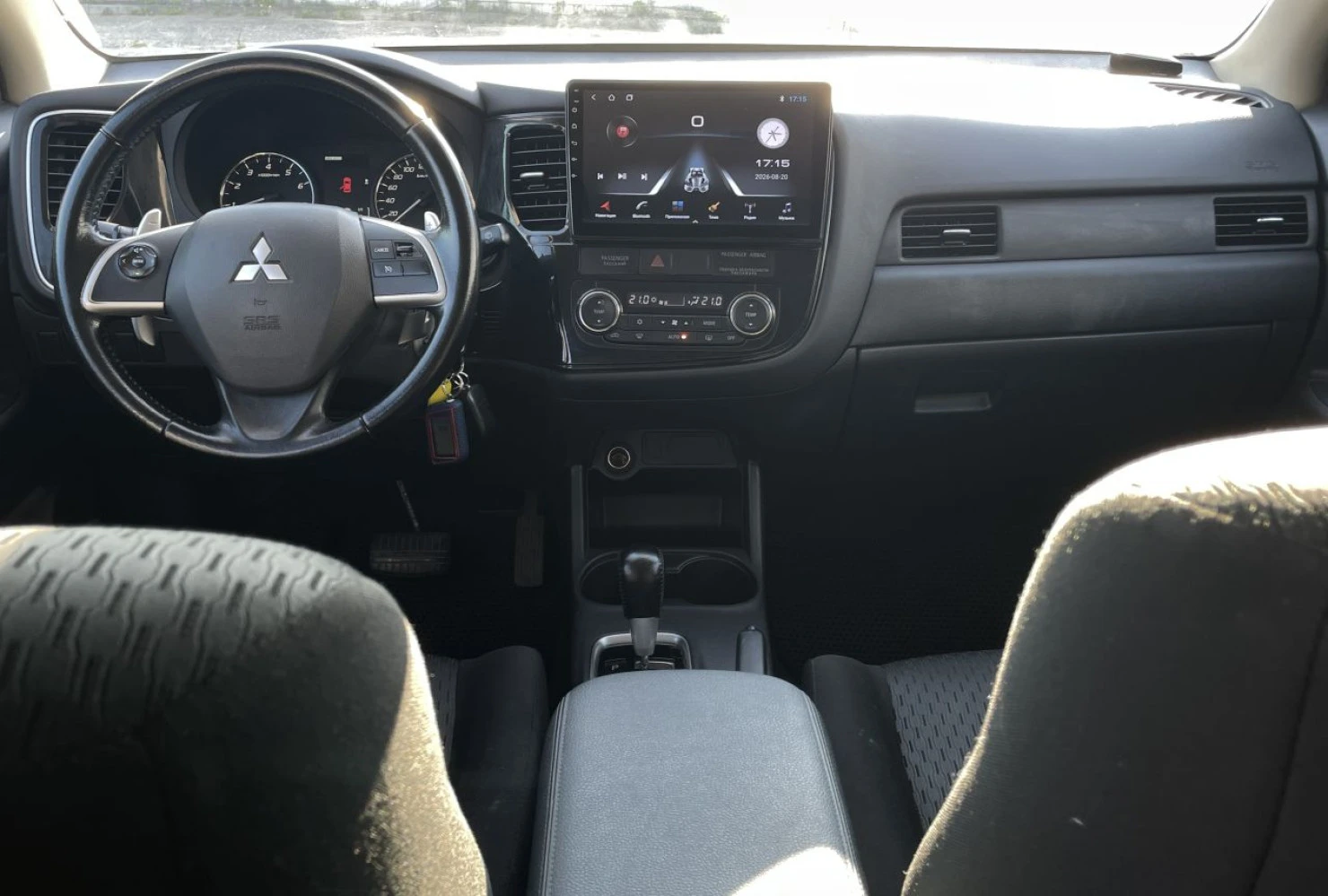 Mitsubishi OUTLANDER, 2014