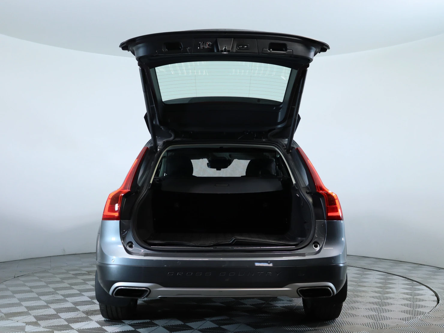 Volvo V90 Cross Country, 2019
