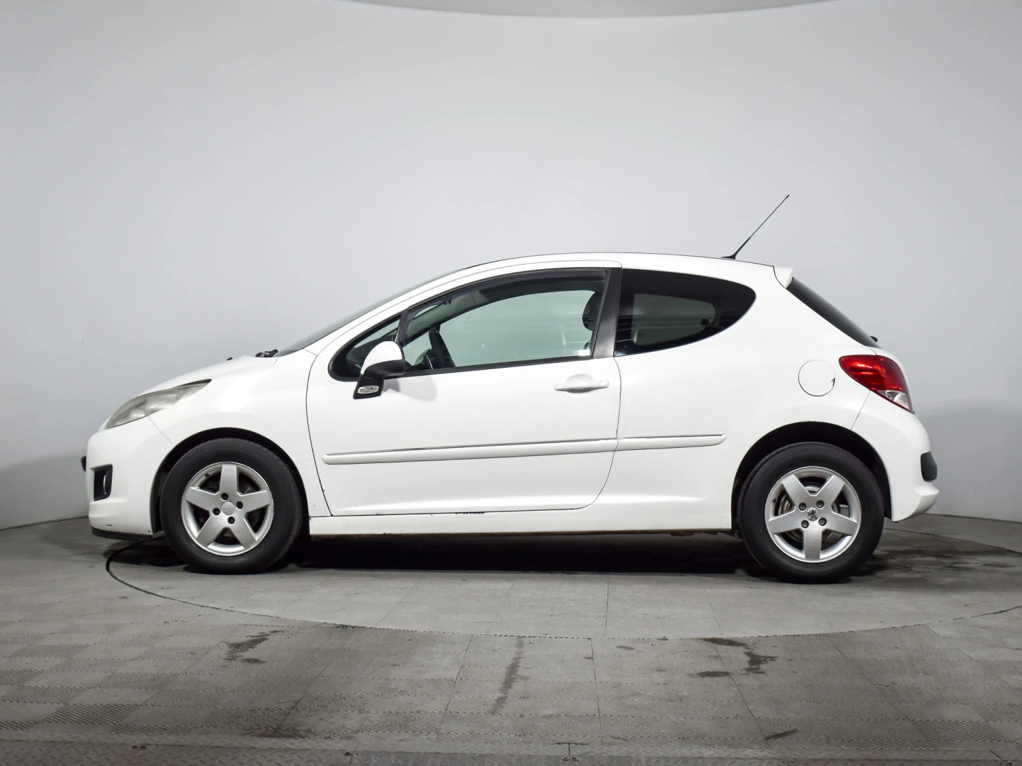 Peugeot 207, 2010