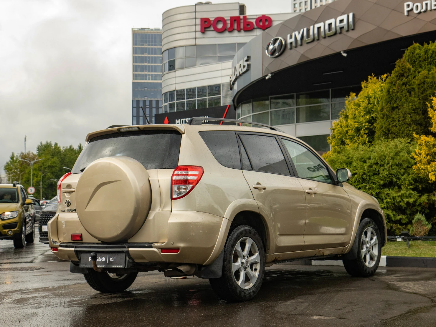 Toyota RAV4, 2011