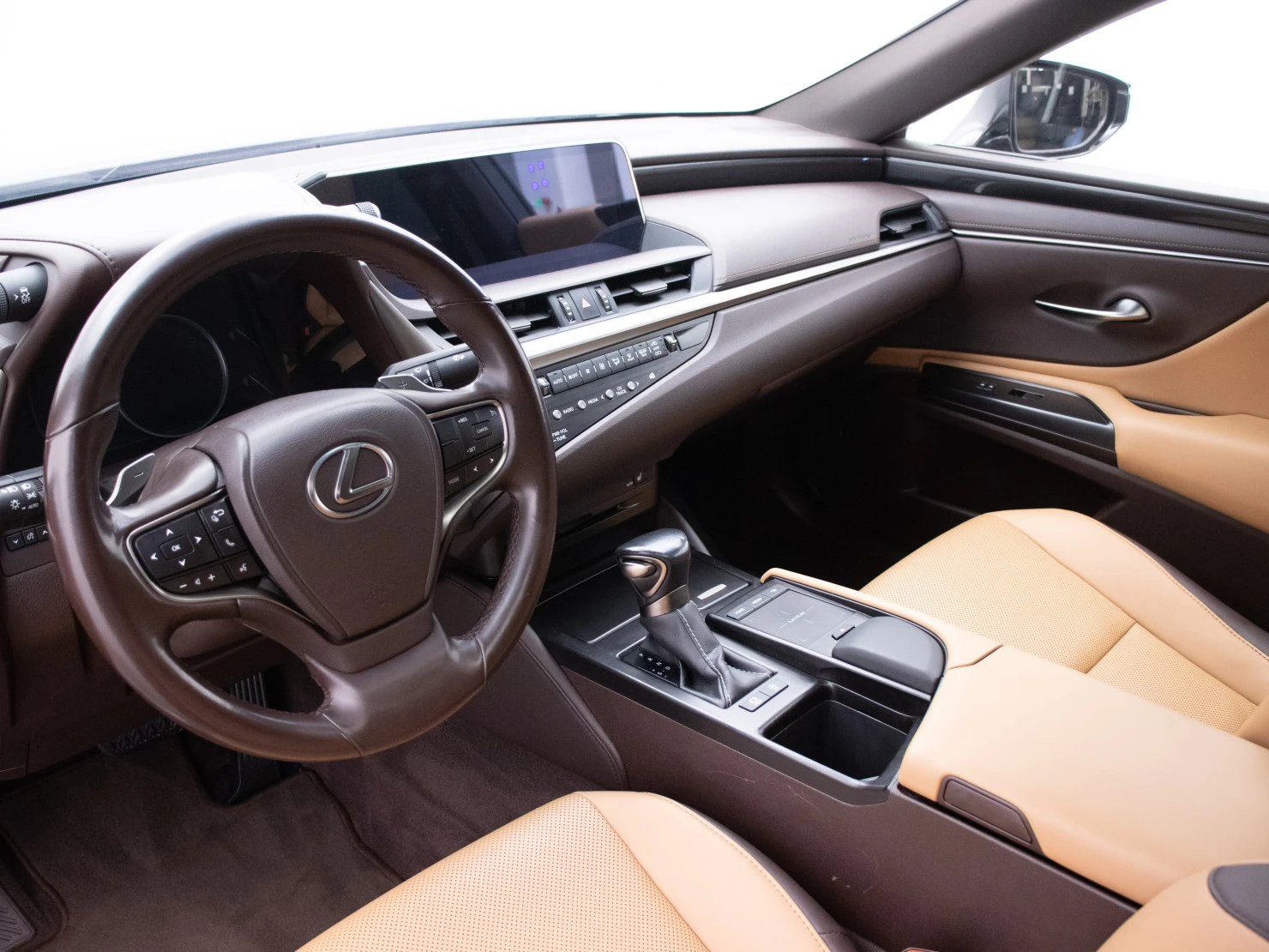 Lexus ES, 2020