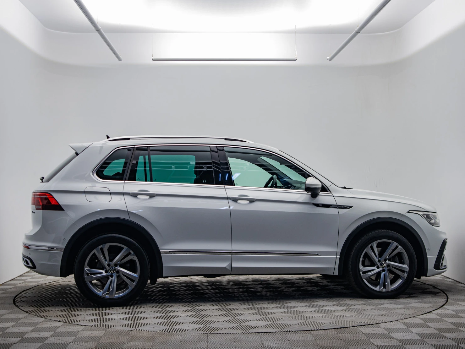 Volkswagen Tiguan, 2021