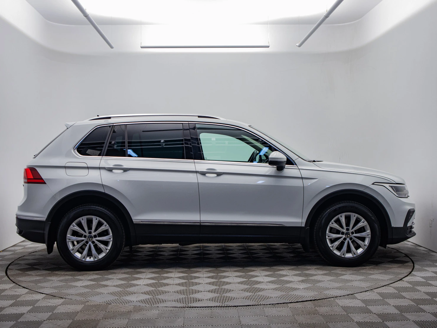 Volkswagen Tiguan, 2021