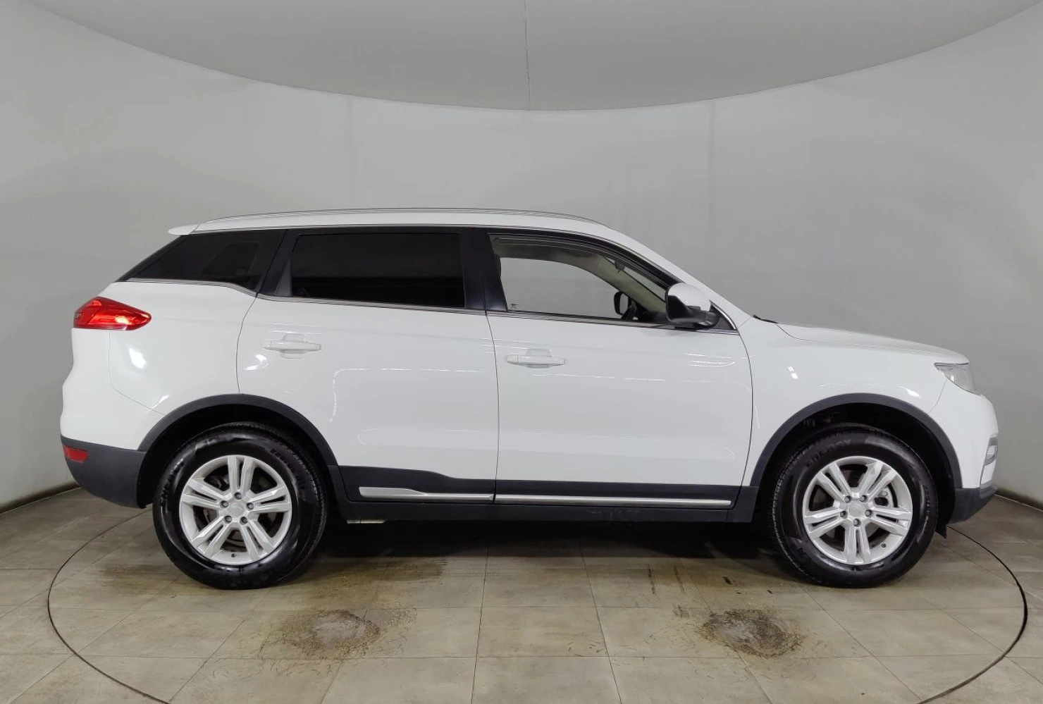 Geely Atlas, 2019