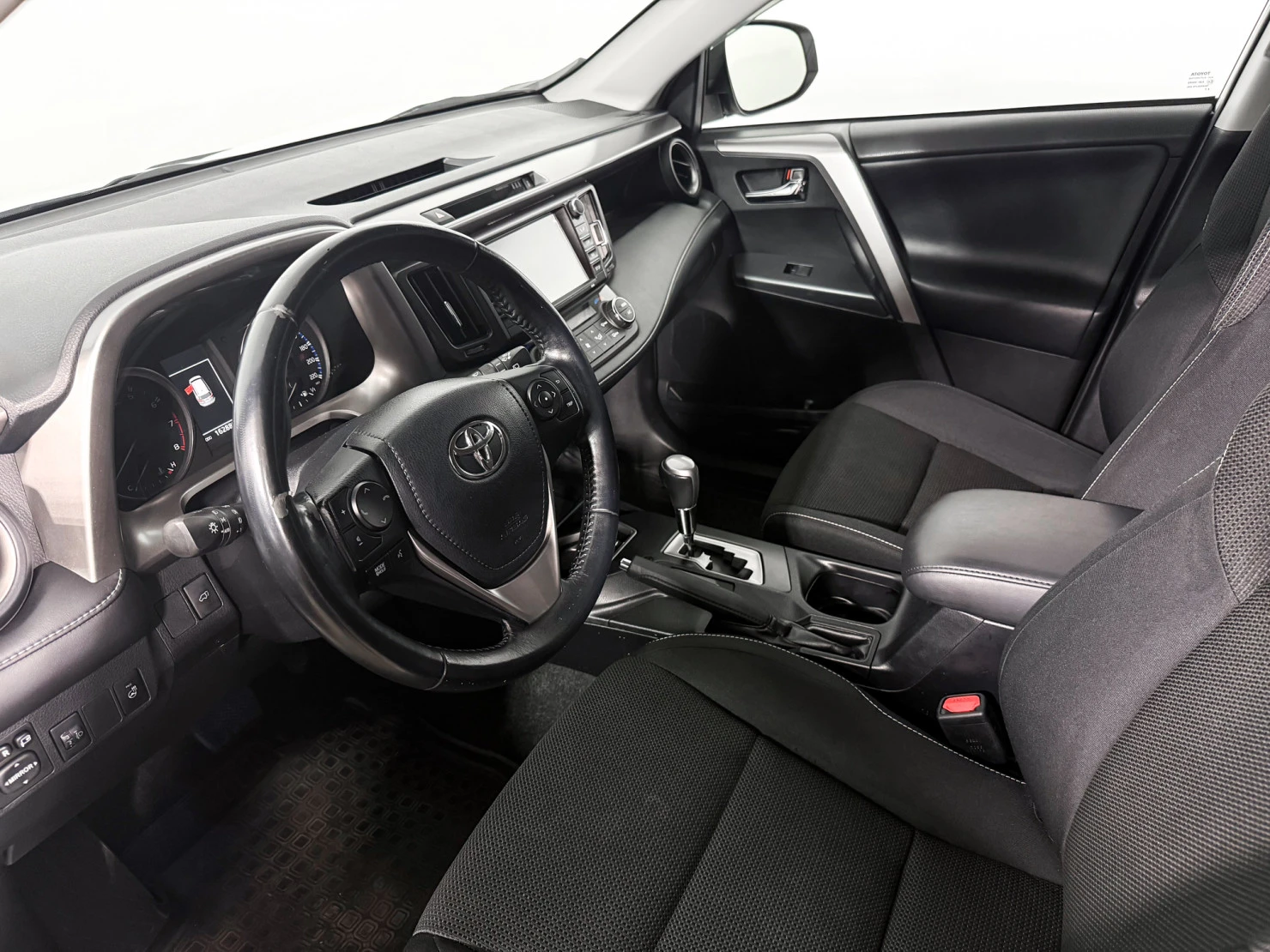 Toyota RAV4, 2016