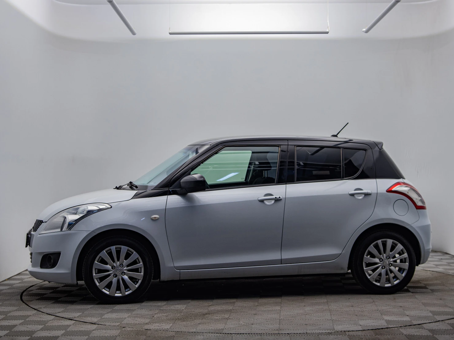 Suzuki Swift, 2011