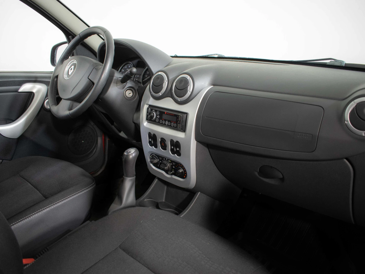 Renault Sandero, 2013
