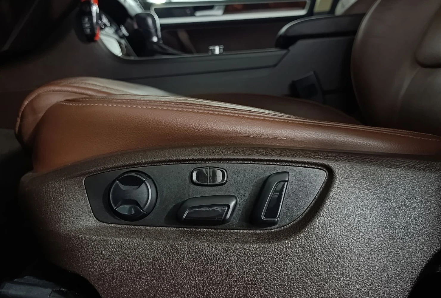 Volkswagen Touareg, 2011