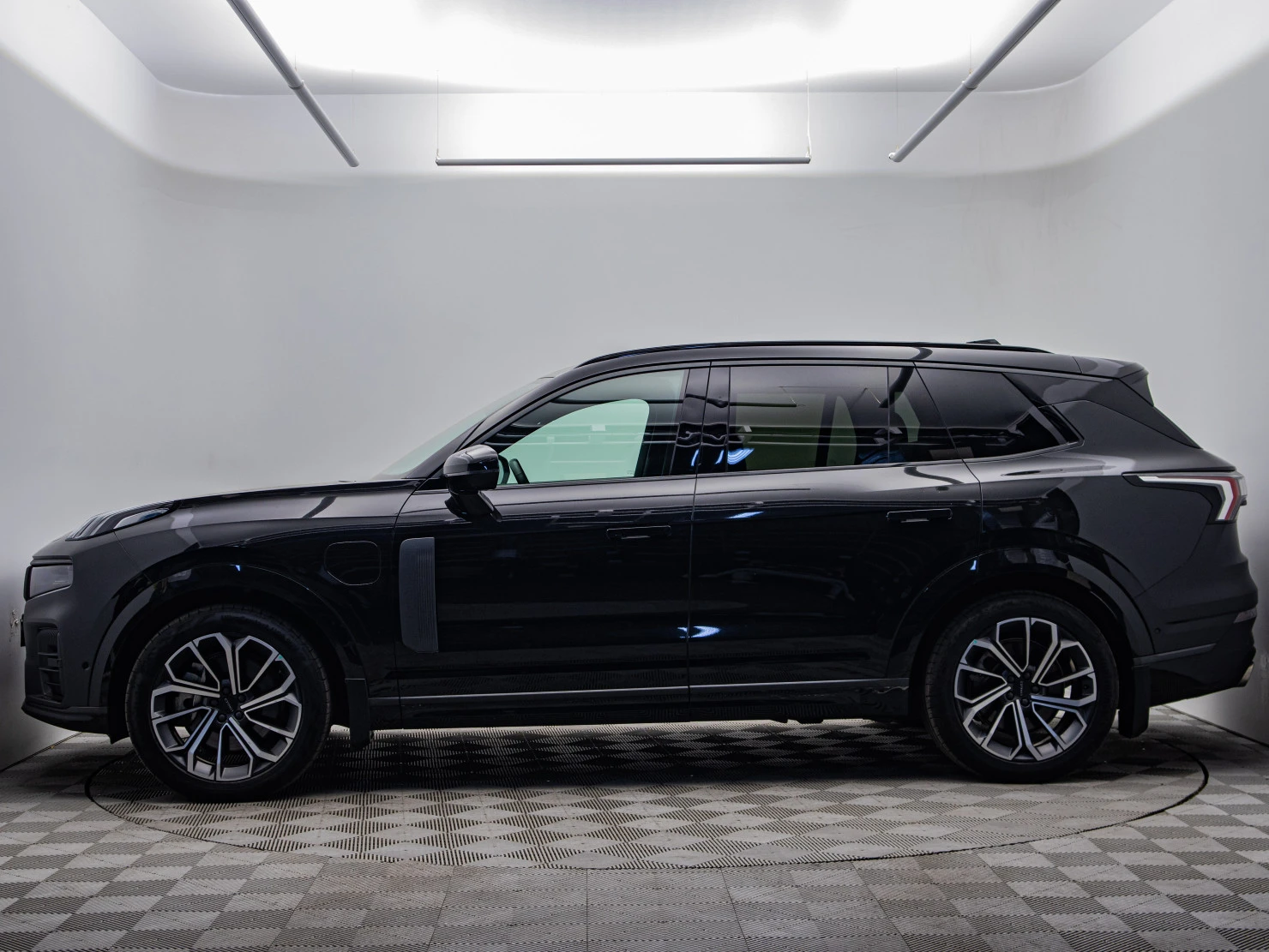 Lynk & Co 09, 2022