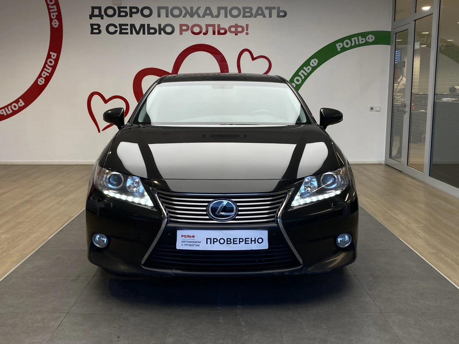 Lexus ES, 2012