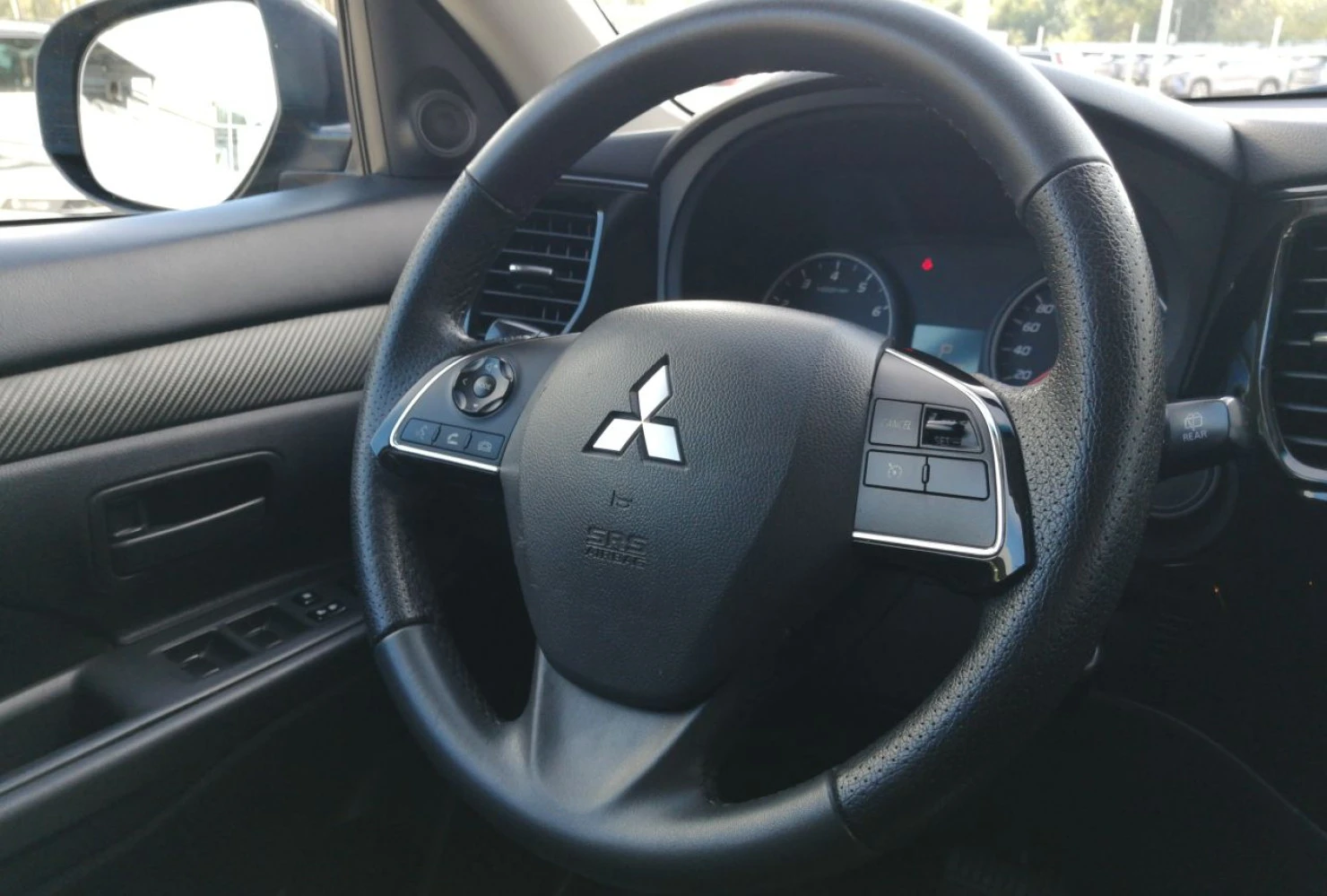 Mitsubishi OUTLANDER, 2012