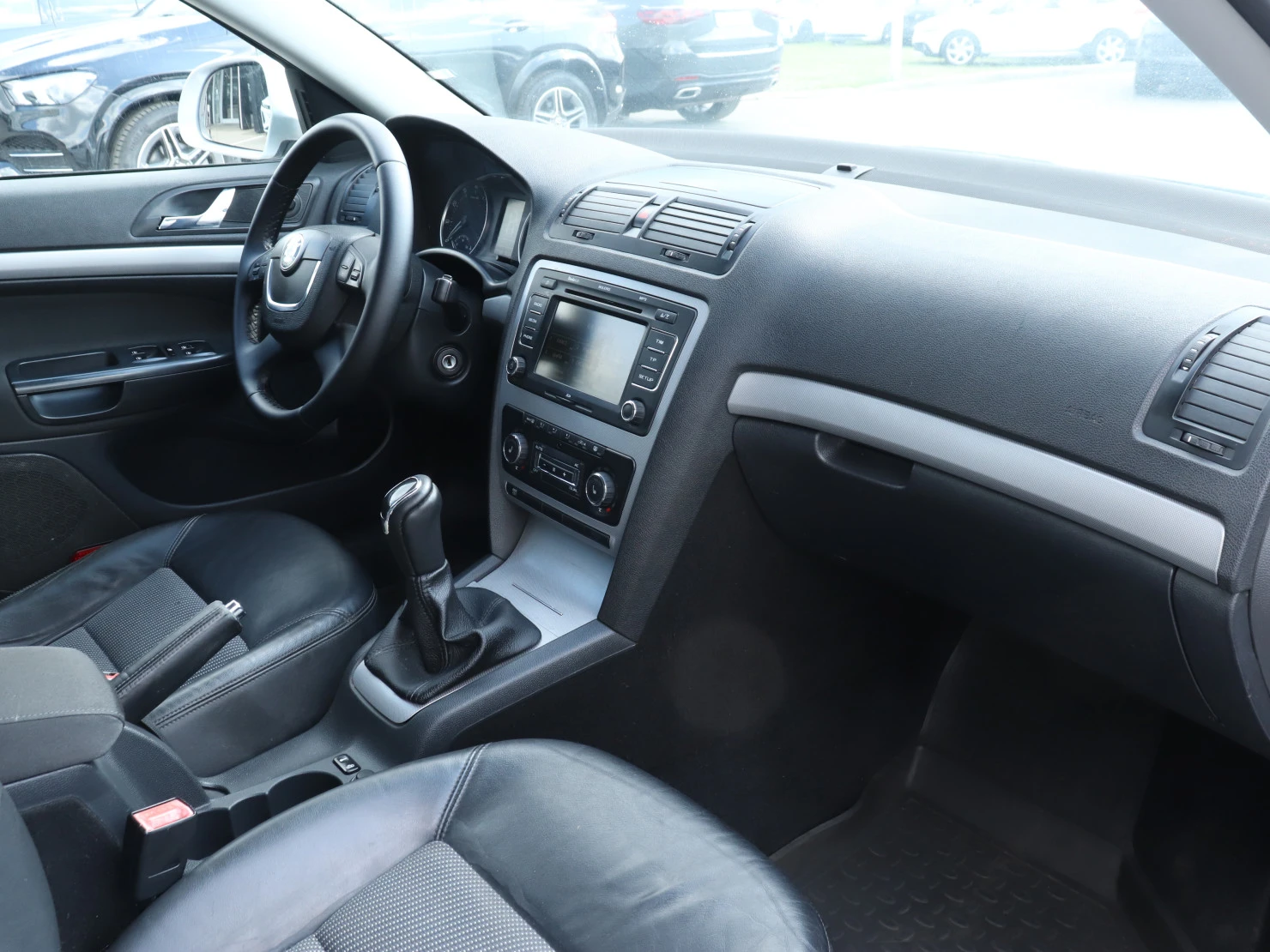 ŠKODA OCTAVIA, 2011