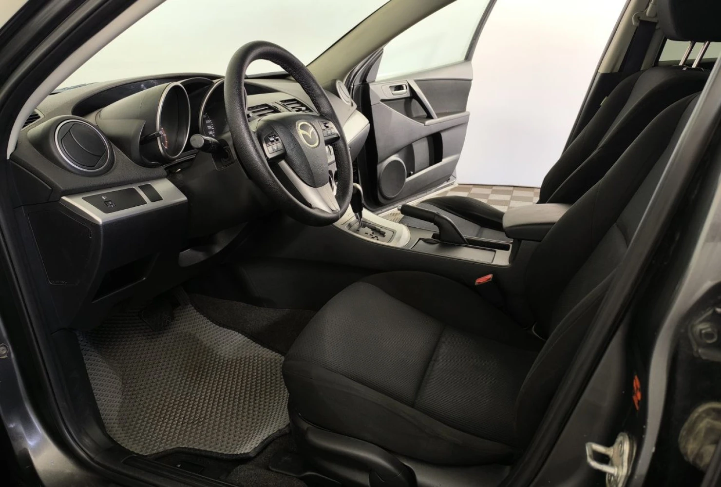 Mazda 3, 2011
