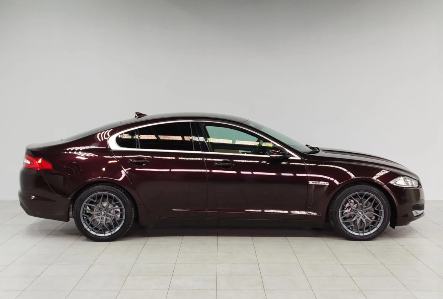 Jaguar XF, 2013