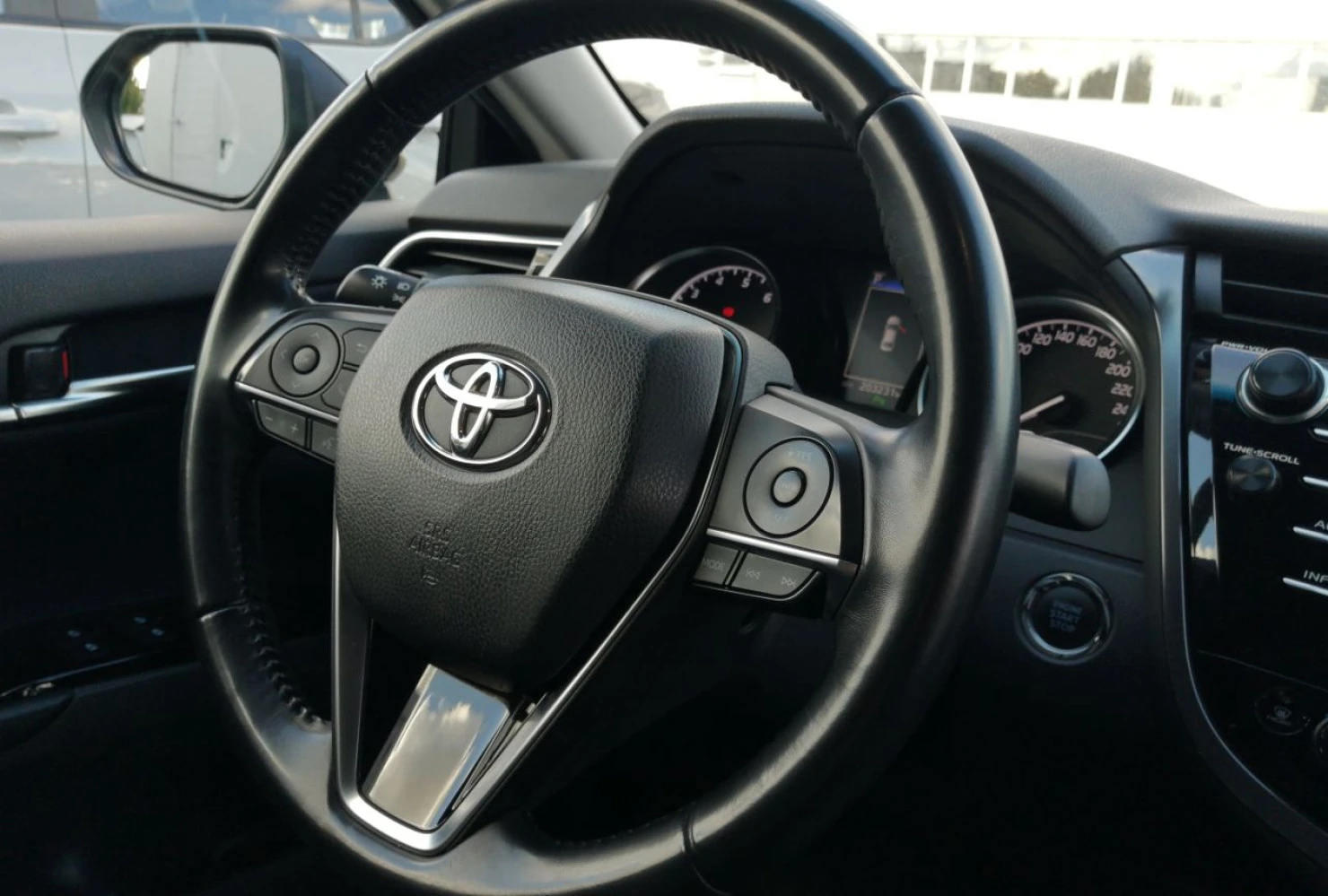 Toyota Camry, 2019