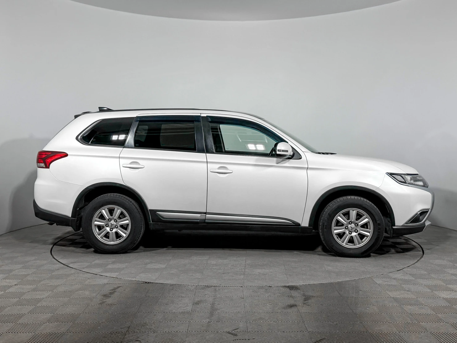 Mitsubishi OUTLANDER, 2018