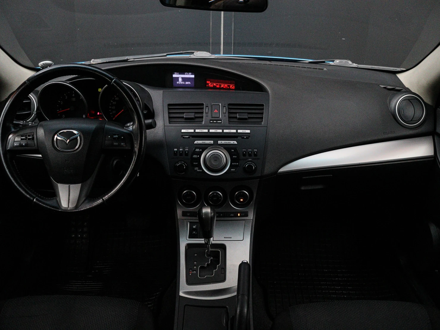 Mazda 3, 2011