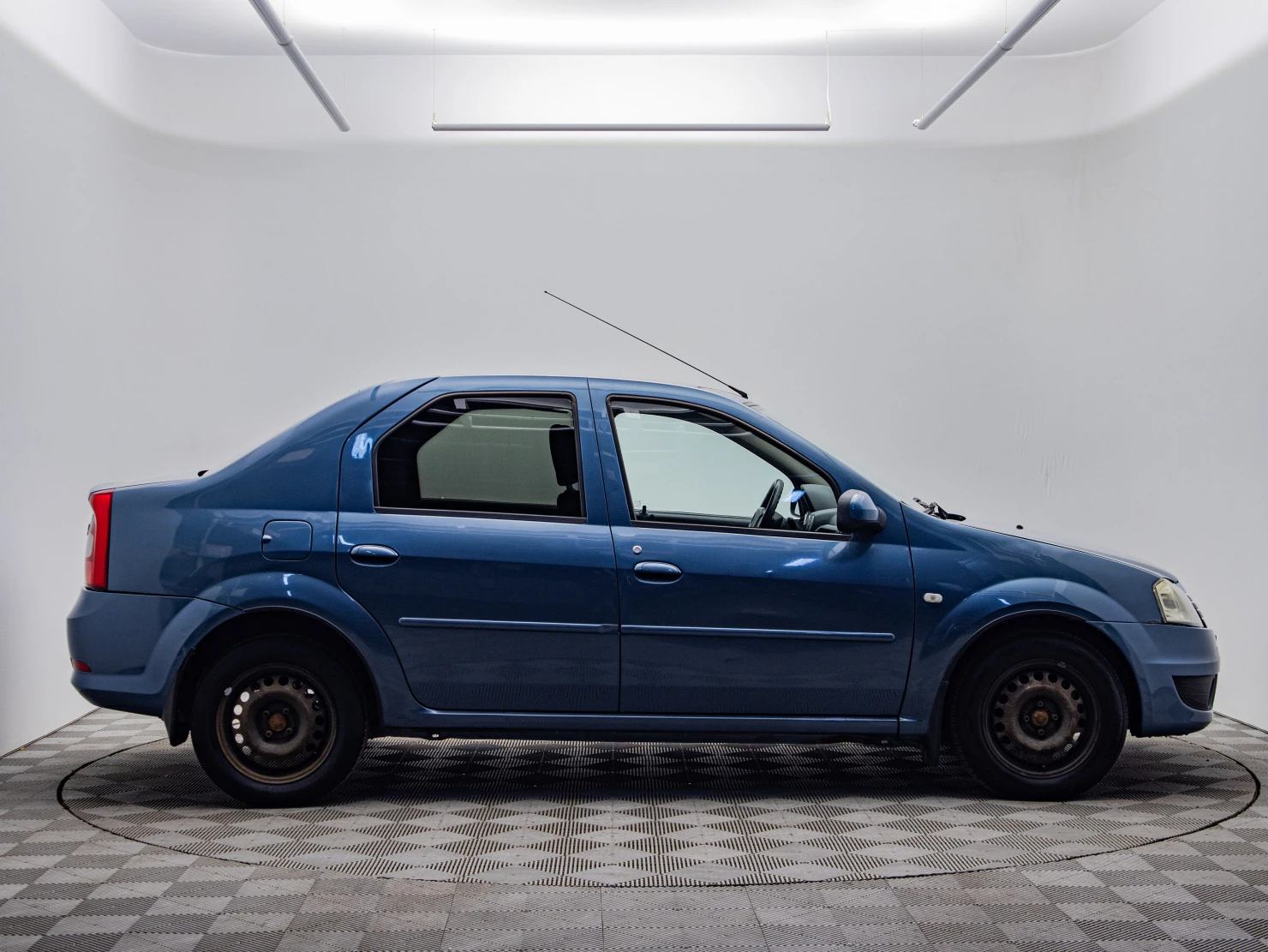 Renault Logan, 2010