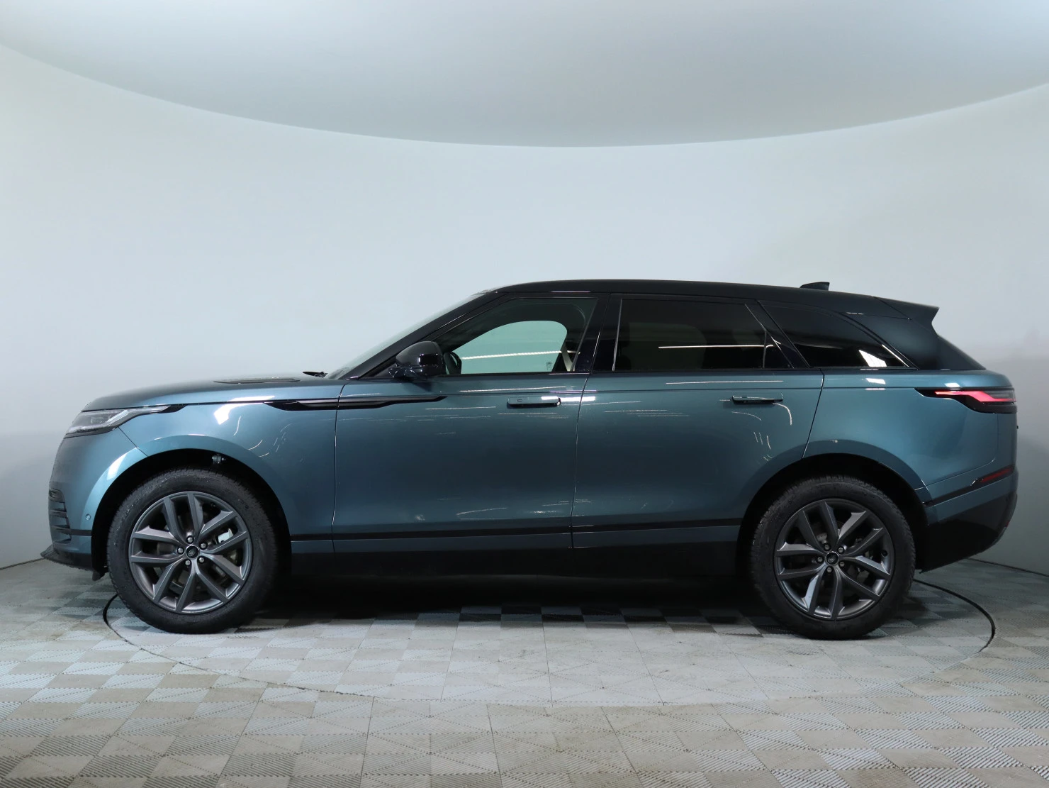 Land Rover Range Rover Velar, 2025