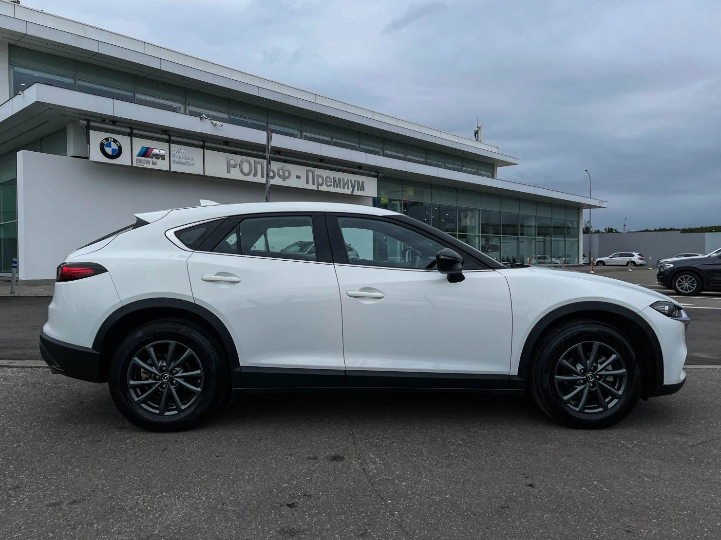 Mazda CX-4, 2023