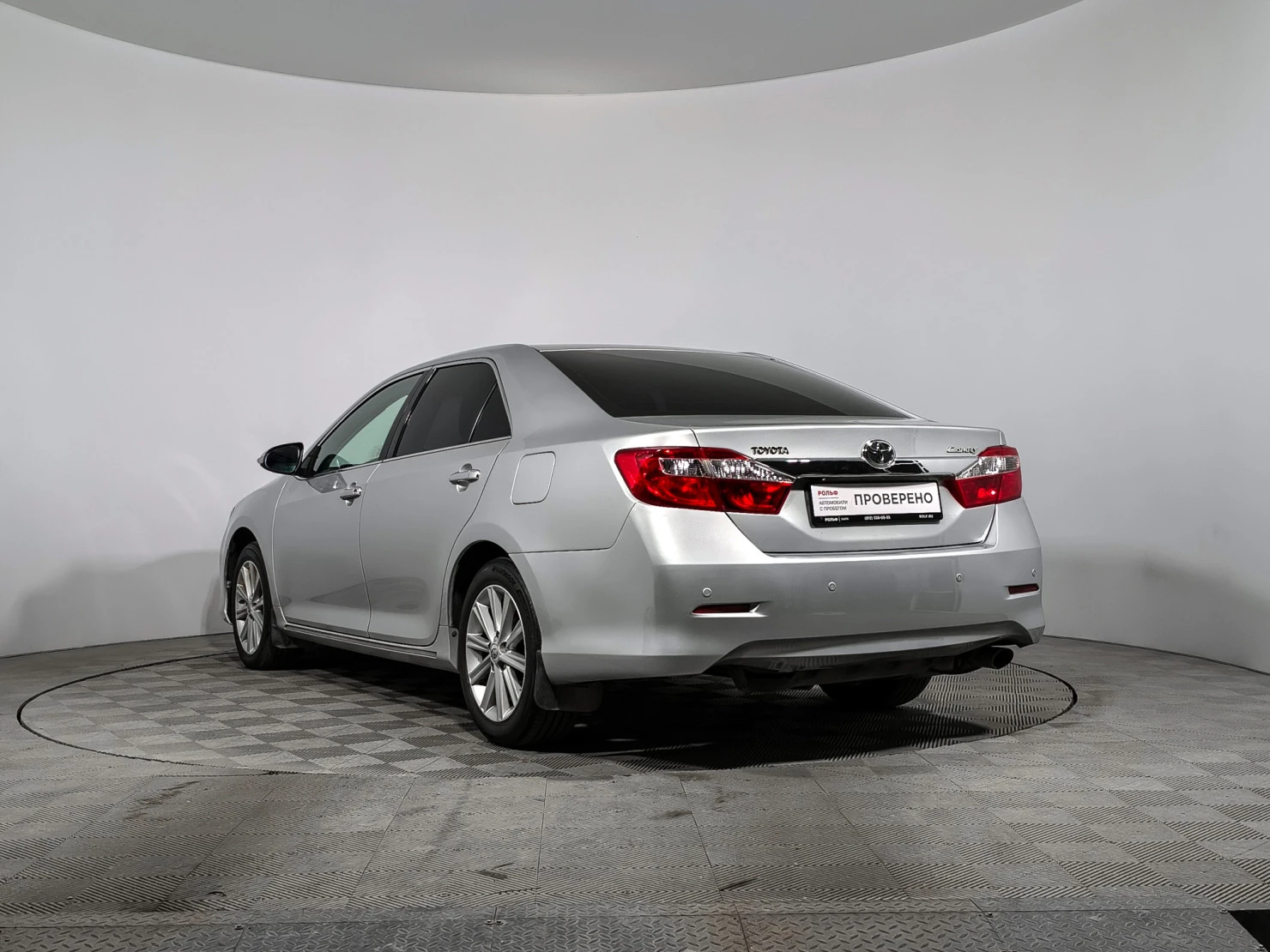 Toyota Camry, 2011