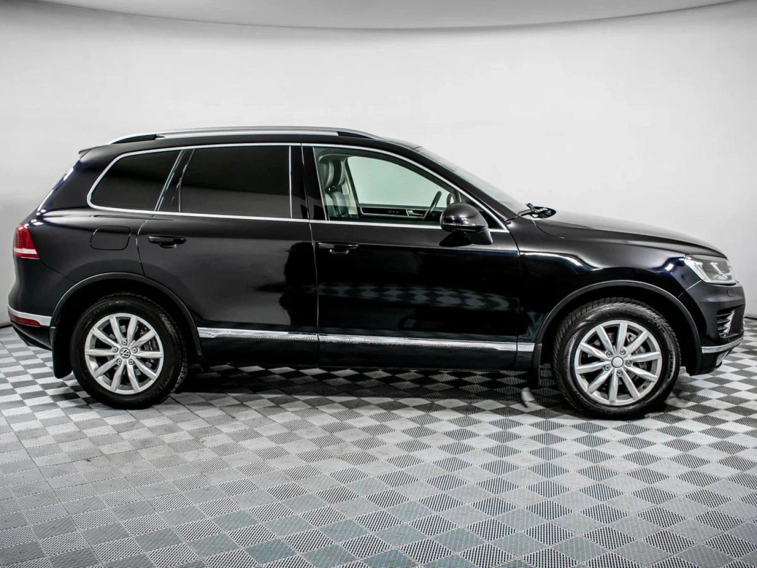 Volkswagen Touareg, 2015