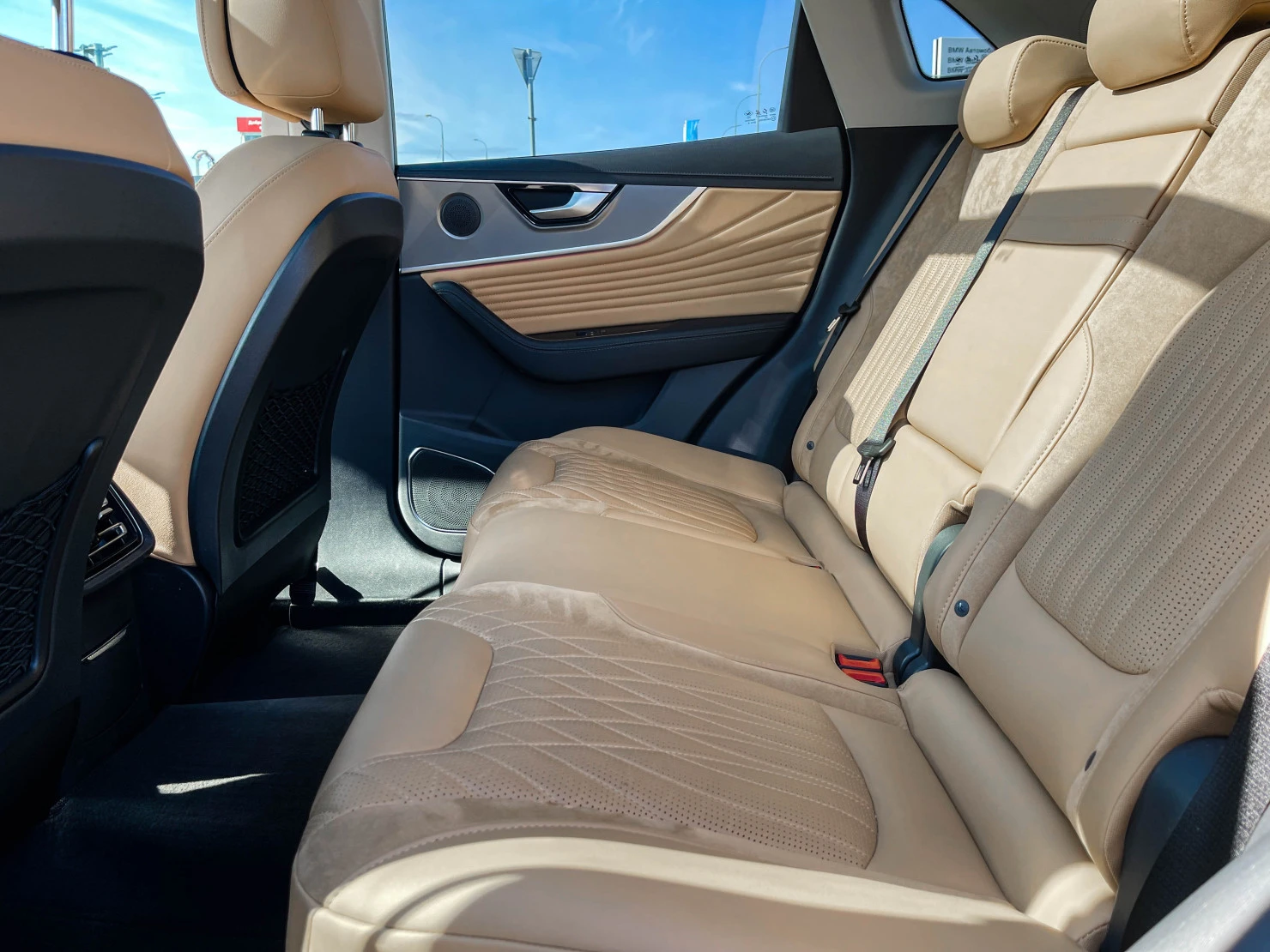 Hongqi HS5, 2023