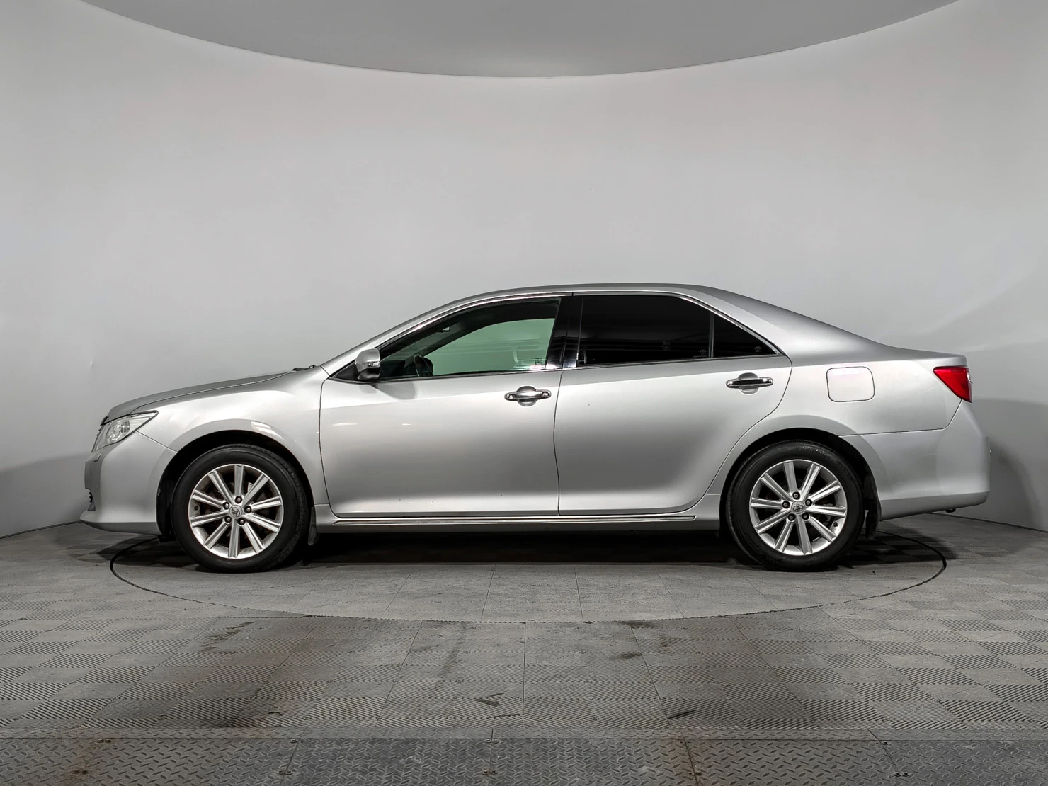 Toyota Camry, 2011